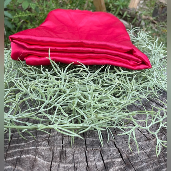 Satin Pillowcase - Picture 8 of 10